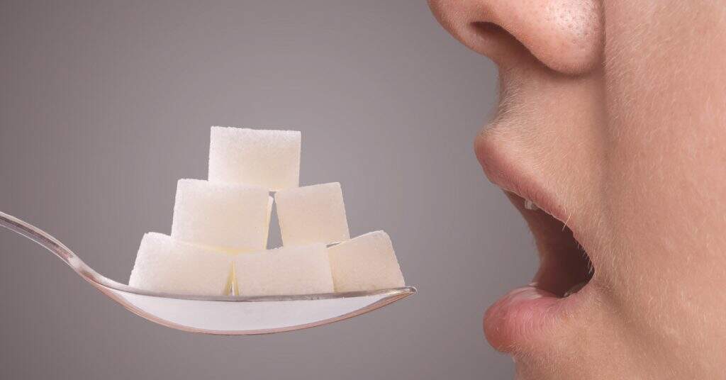 Açúcar é prejudicial para a pele? Entenda a influência na produção de colágeno.